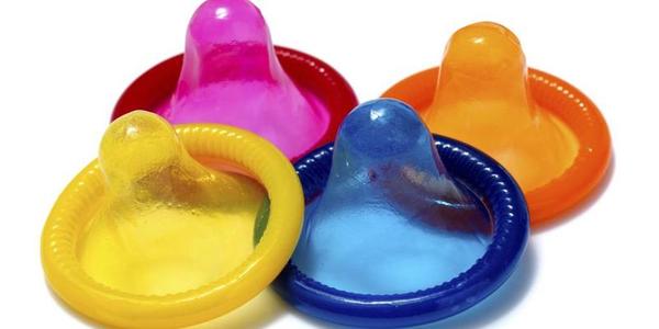 O desafio viral de inalar preservativos pode matálo