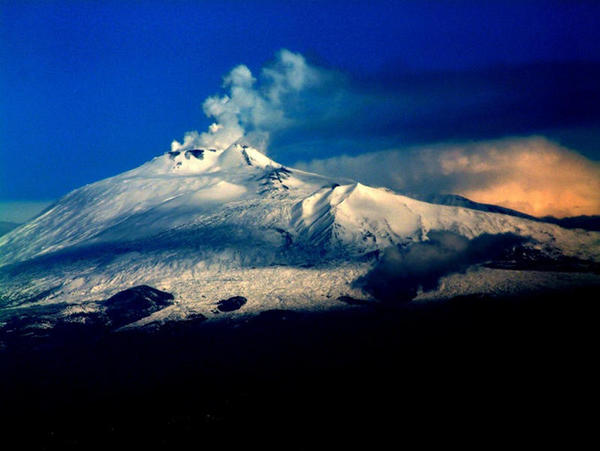 O vulcão Etna está se movendo
